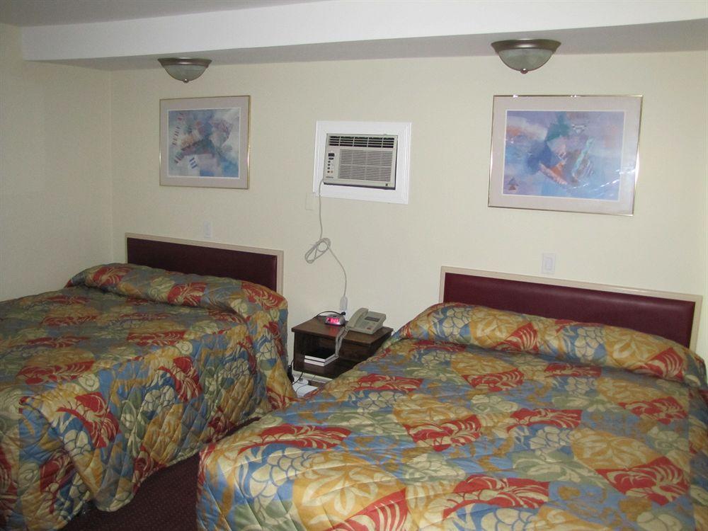 Lincoln Motel Sturgeon Falls Экстерьер фото