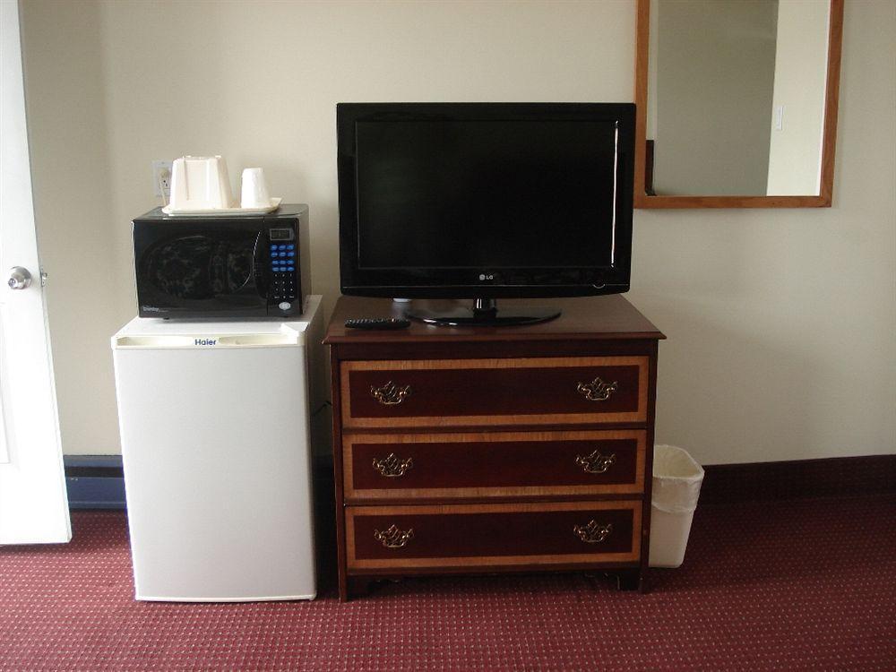 Lincoln Motel Sturgeon Falls Экстерьер фото