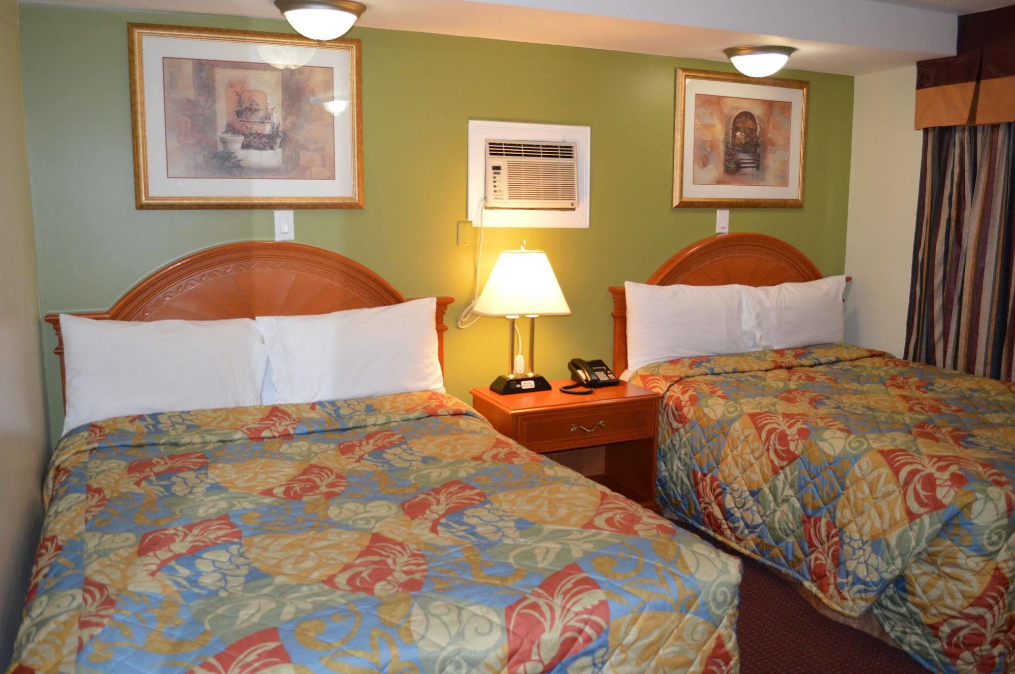 Lincoln Motel Sturgeon Falls Экстерьер фото