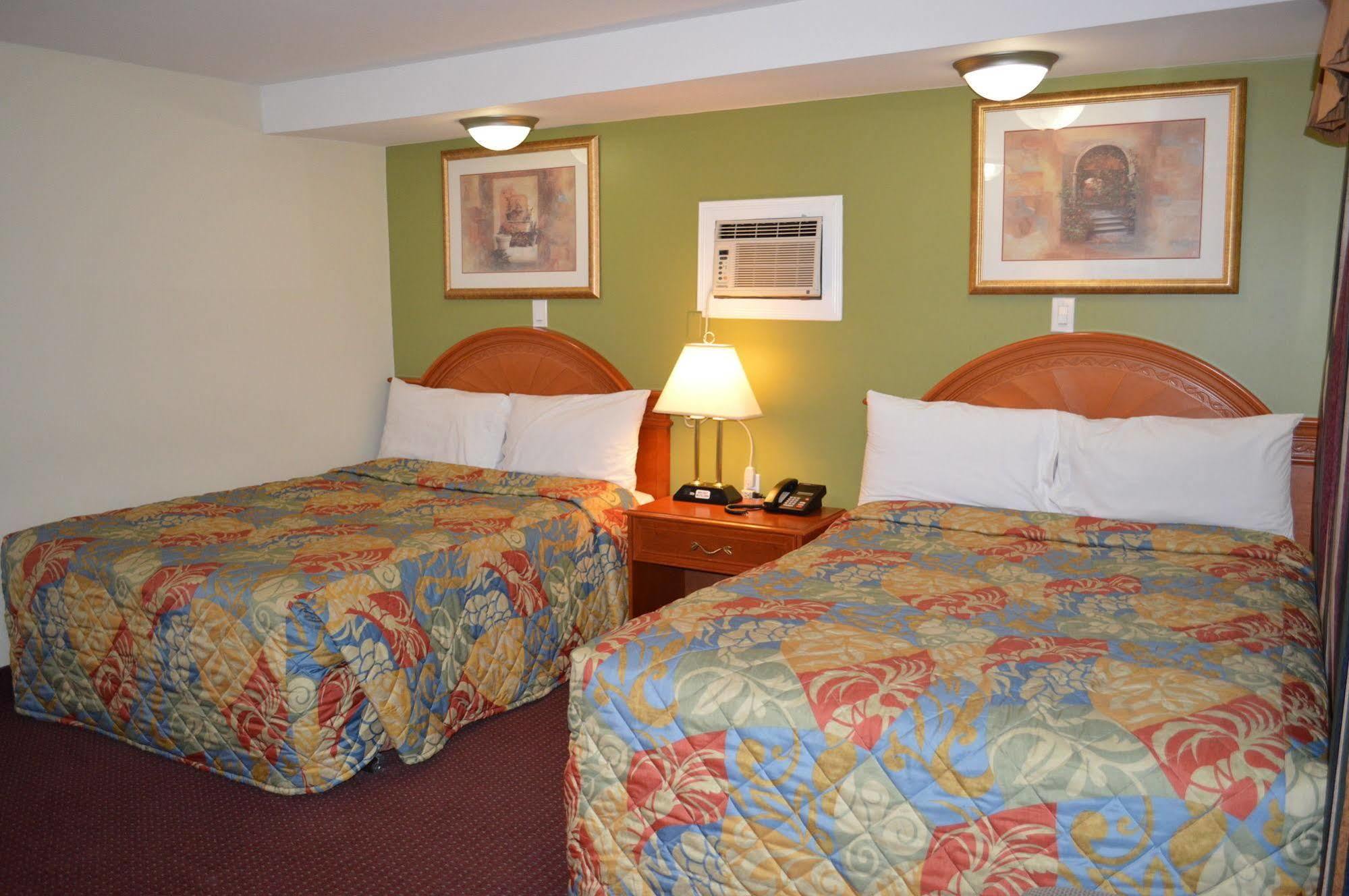 Lincoln Motel Sturgeon Falls Экстерьер фото