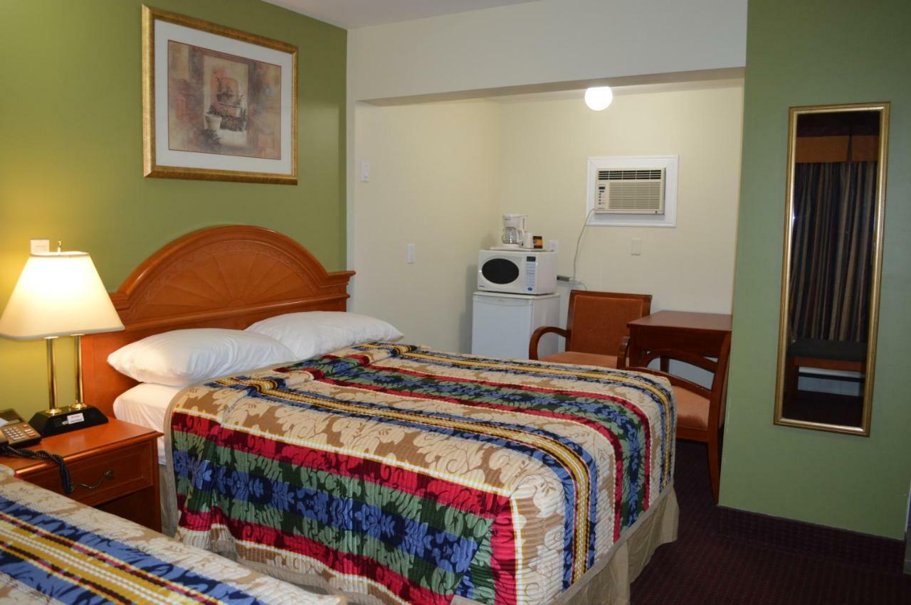 Lincoln Motel Sturgeon Falls Экстерьер фото